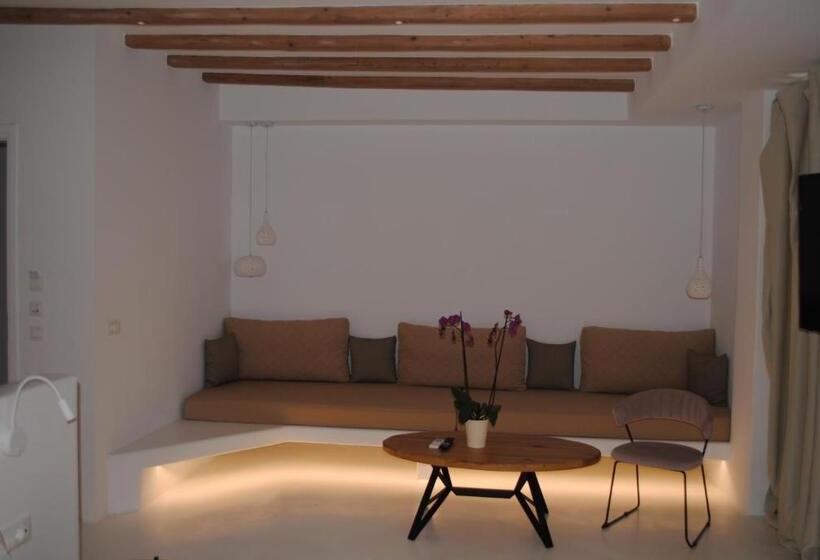 Suite with Pool, Akkadian Lgbt Boutique