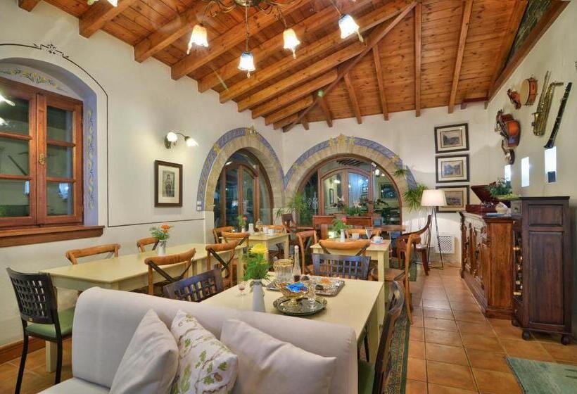 Полулюкс с Балконом, Melinas Boutique Hotel B&b