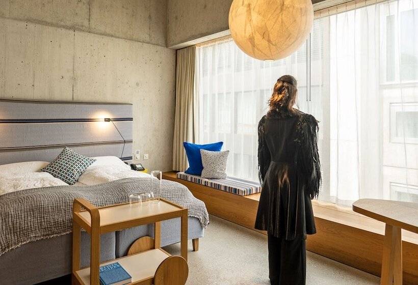 Полулюкс Клуб, Nomad Design & Lifestyle