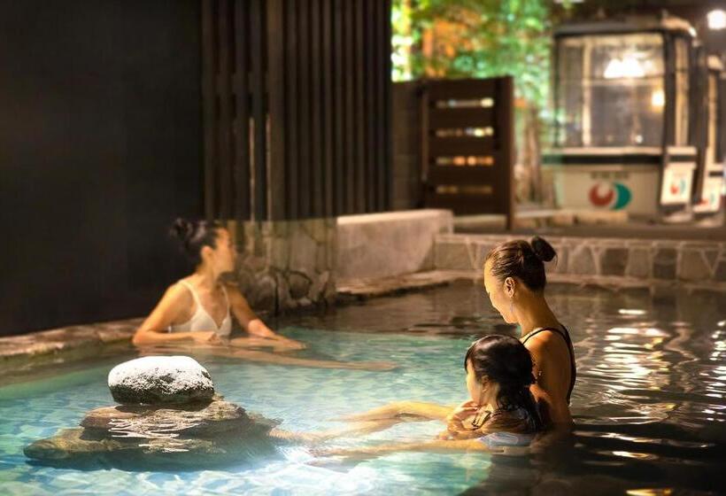 Дом 3 Спальни, Ryokan Sakaya
