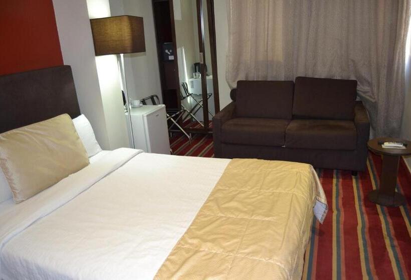 اتاق لوکس, The J Hotel & Spa