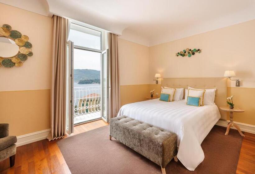 Люкс Deluxe Вид на Море, Grand Hotel Bristol Spa Resort, By R Collection Hotels
