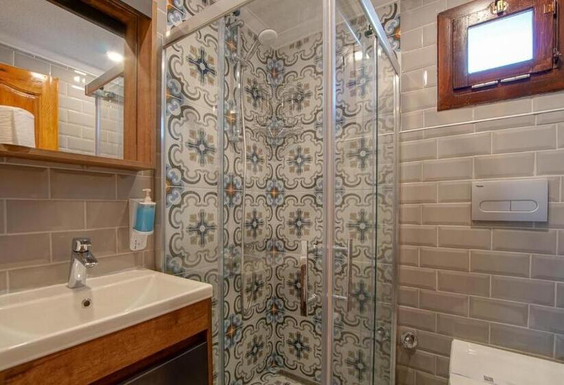 Chambre Familiale Vue Jardin, çuhadar Ahşap Evleri̇