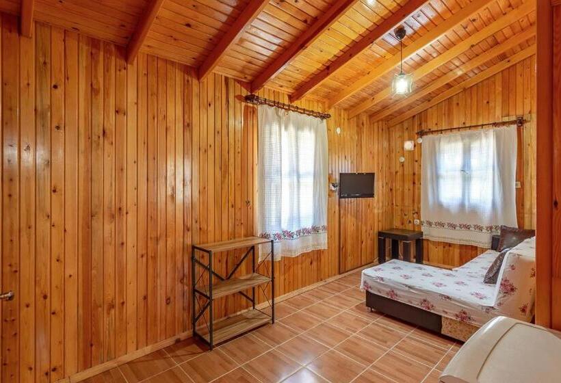 Семейное Бунгало, çuhadar Ahşap Evleri̇