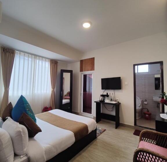 标准间带阳台, Maplewood Hotel & Spa