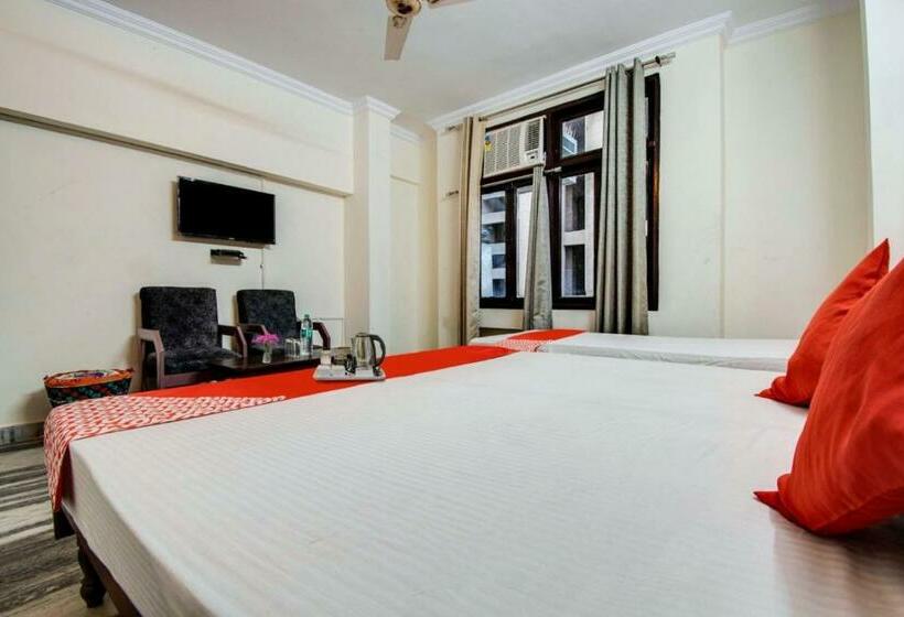 غرفة ديلوكس, Royal Retreat By Hotel Aditya Inn