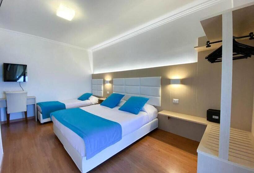 Номер Стандарт Трехместный, Le Naiadi Park Hotel Sul Lago