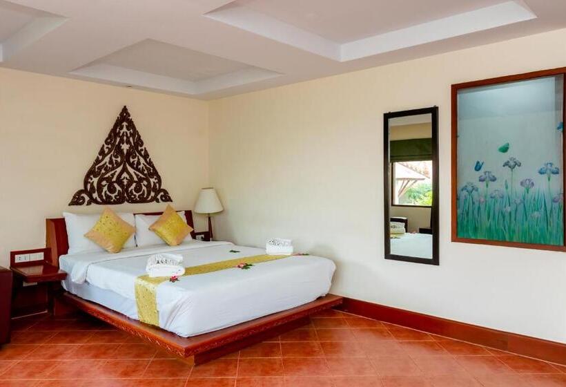 Номер Deluxe Вид на Море с Балконом, Ao Nang Bay Resort