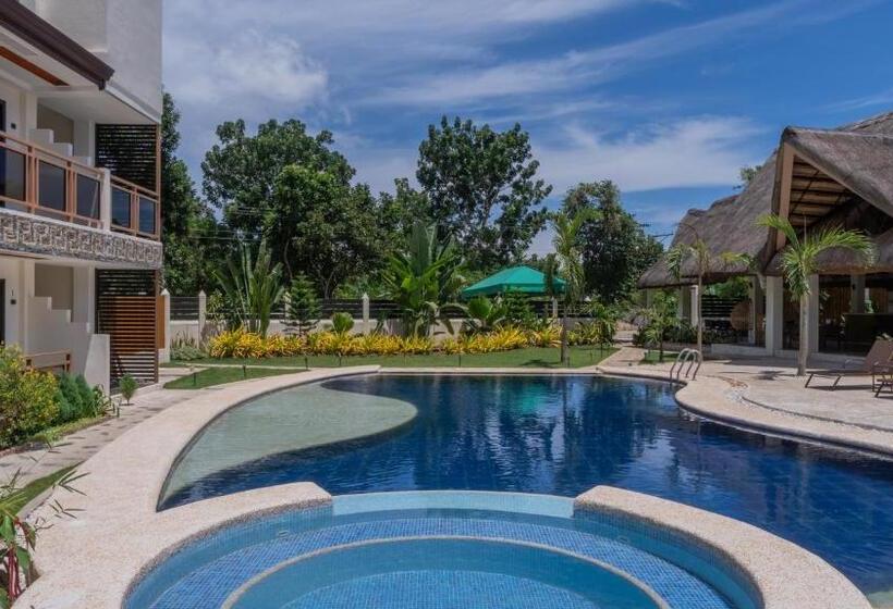 اتاق سوپریور با چشم‌انداز استخر, The Mayana Resort