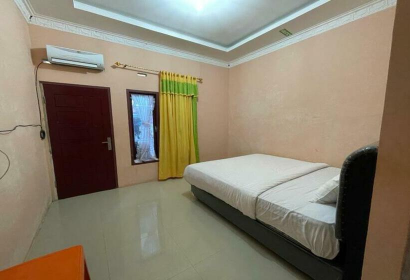 Номер Deluxe, Oyo 92464 Efniati Homestay Syariah