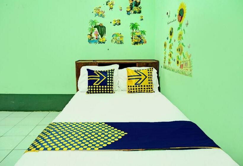 Номер Economy, Spot On 92400 Dhaha Penginapan House Syariah