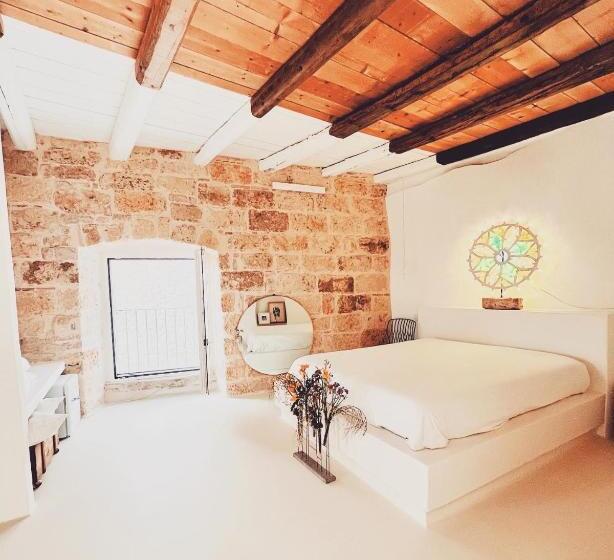 デラックスルーム, Hydria Guest House Art Gallery