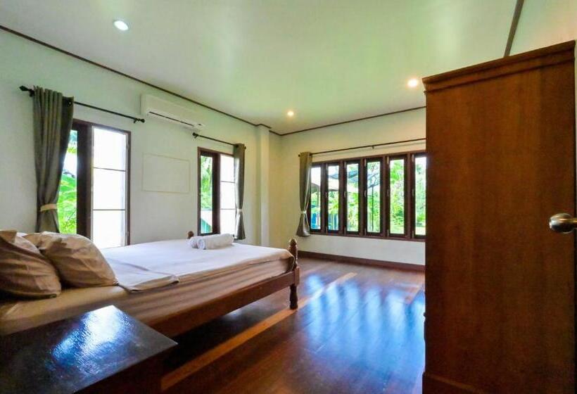 4인용 스탠다드 룸, Poowadee Resort
