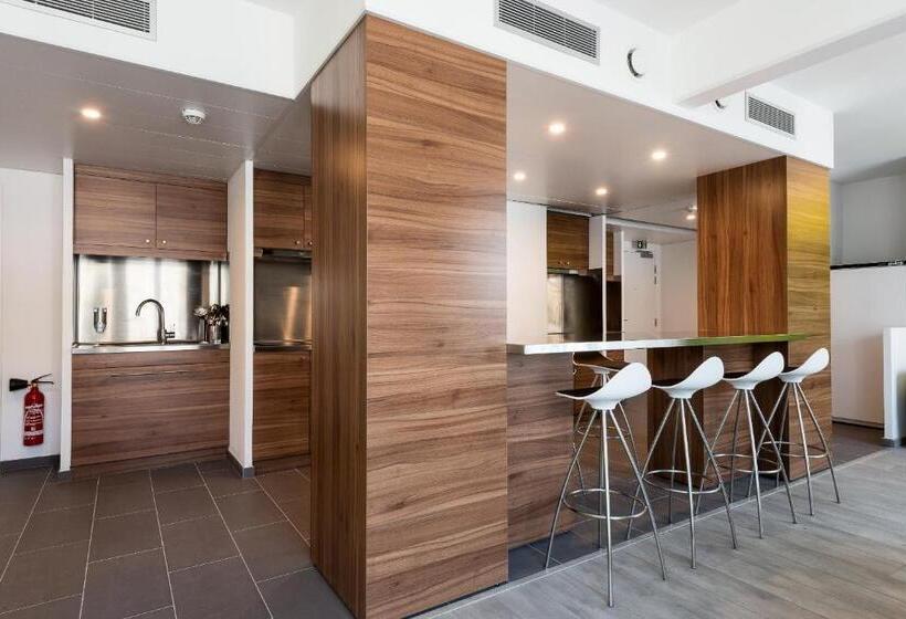 Номер Economy, The Social Hub Paris La Défense
