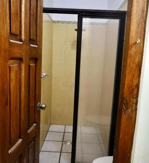 ルームシェアのワンベッド, Casa Yuk’