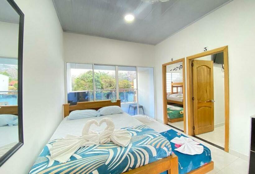 침실 3개 아파트, Hostal Las Flores