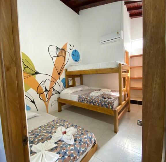 침실 3개 아파트, Hostal Las Flores