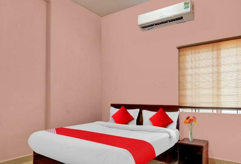 Трехместный Номер Классика, Flagship Hotel Rudram