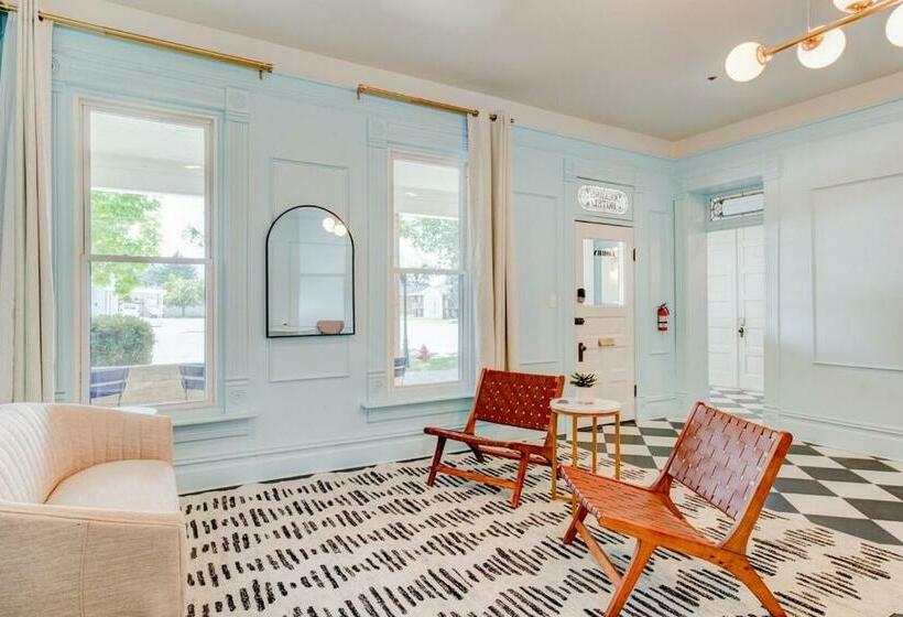Студио Стандарт Кровать Кинг, Suite 6 Historic Art City Inn