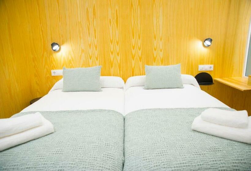 スタンダードルーム, Kalidas Hostel Suites