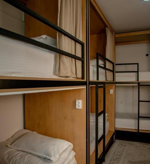 מיטה בחדר משותף, Ayla Hostel