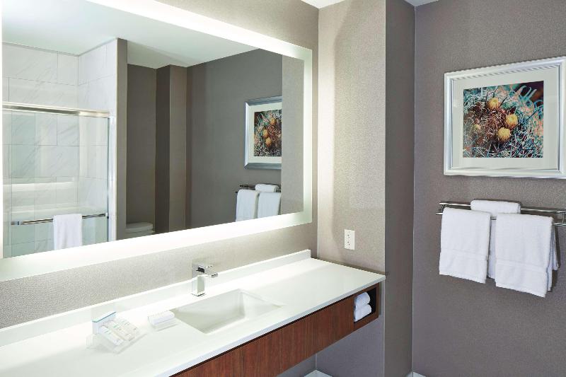 Standard-huone King-vuode, Hilton Garden Inn Phoenix Downtown