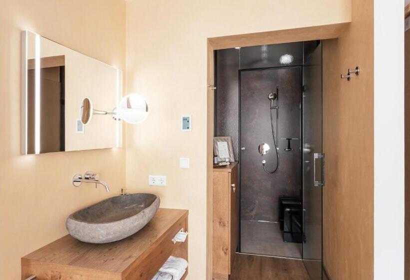 Полулюкс с Балконом, Viktorias Home Kufstein