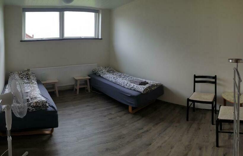 اتاق استاندارد با سرویس بهداشتی مشترک, Ljósavatn Guesthouse