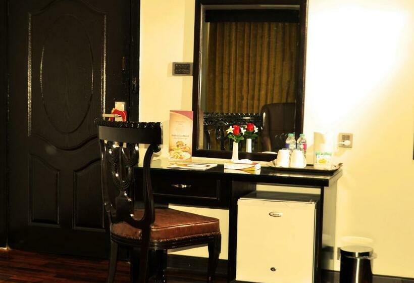 سوییت, One Sukkur