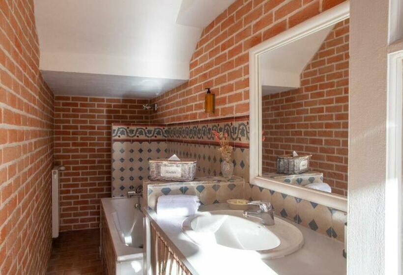 Апартаменты 3 Спальни, Domaine De Blanche Fleur