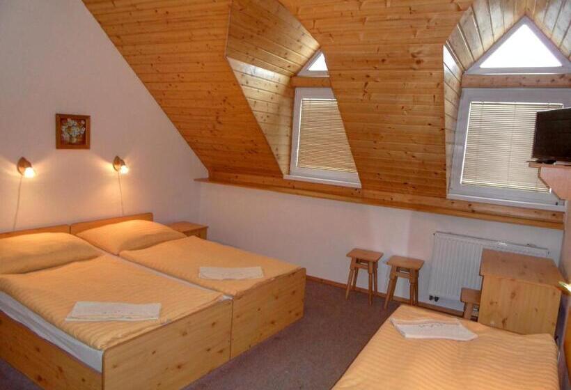 Номер Стандарт Трехместный, Penzión Antiqua Villa