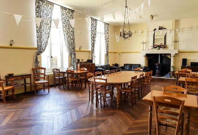 Дом 4 Спальни, Domaine De Chantageasse