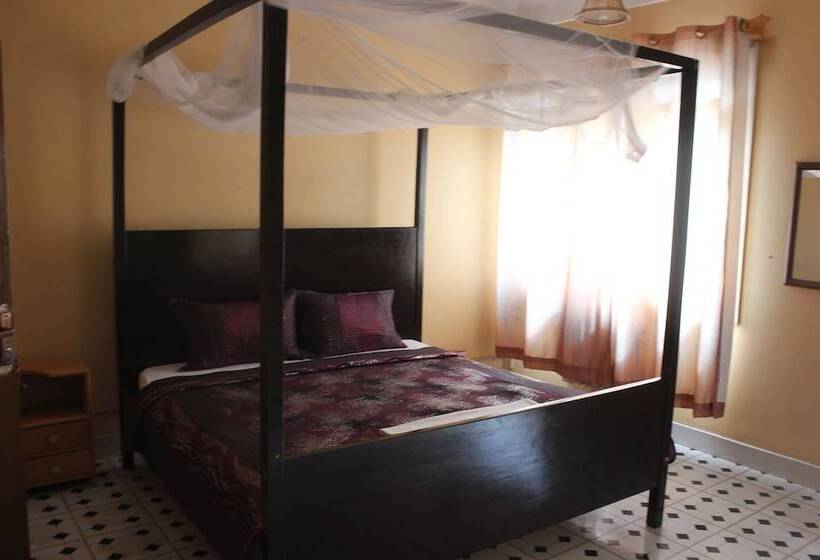اتاق استاندارد یک نفره, Cool Breeze Hotel Jinja