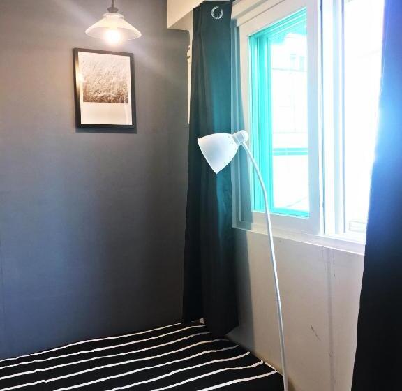חדר יחיד בסיסי, Whitetail Guesthouse   Hostel