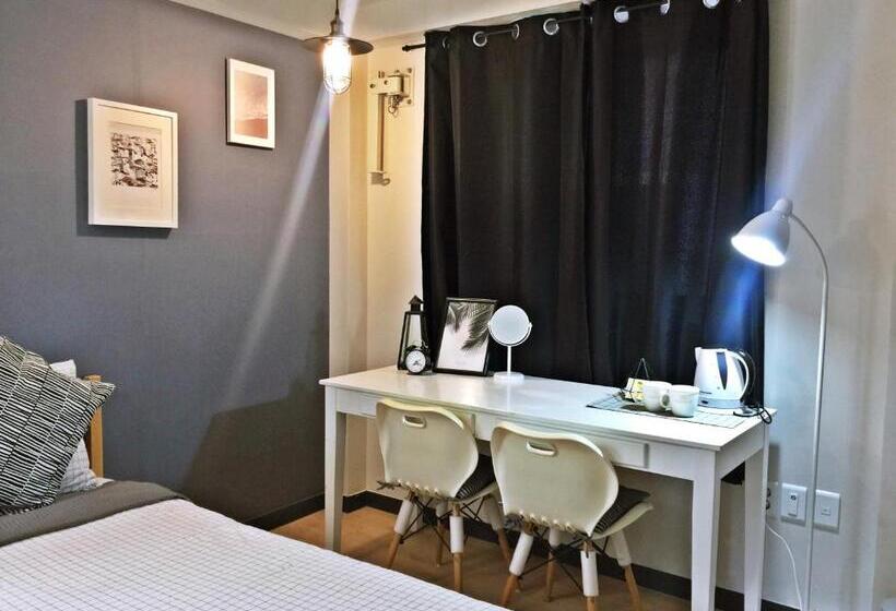 חדר סופריור, Whitetail Guesthouse   Hostel