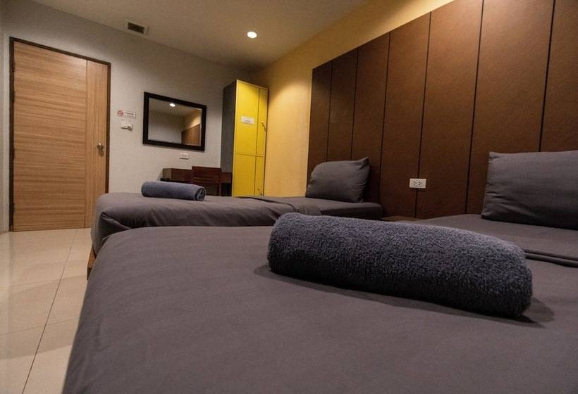 חדר סטנדרט חדר אמבטיה משותף, Sunny Hostel Chiangmai @tha Pae
