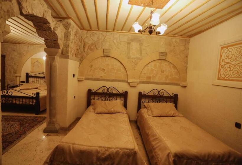 اتاق خانوادگی, Alaturca House