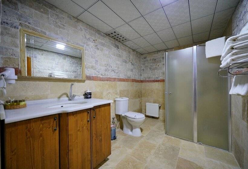 اتاق خانوادگی, Alaturca House