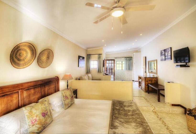 Family Suite, Nut Grove Boutique