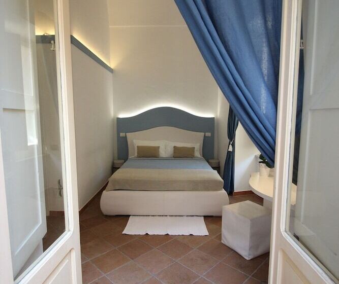 Номер Стандарт с Террасой, S'o Smart B&b Tropea