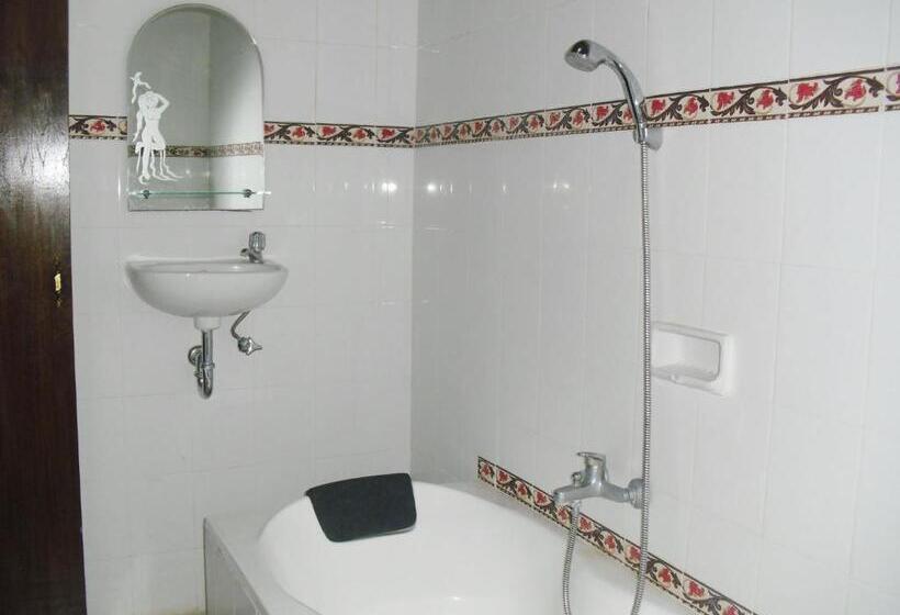 Номер Deluxe, Adus Beach Inn
