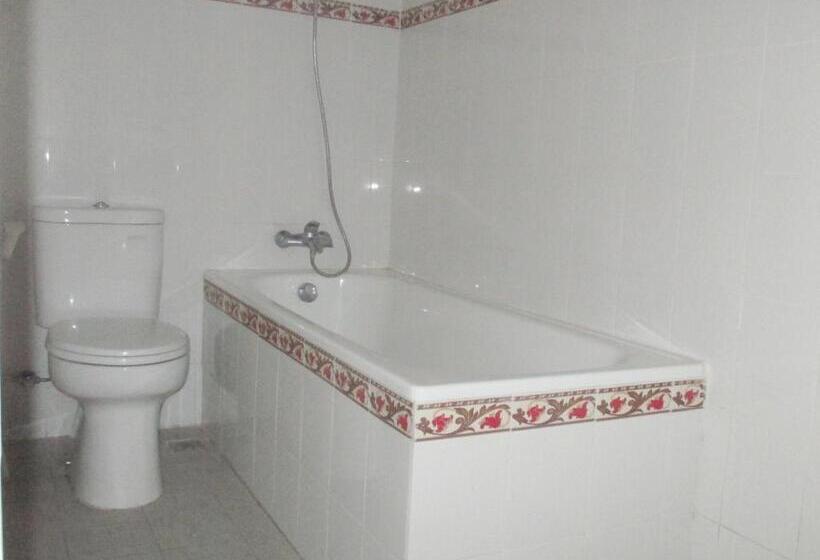 Номер Deluxe, Adus Beach Inn