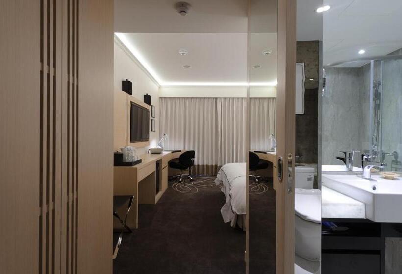 اتاق لوکس با بالکن, K Hotel Taipei Songjiang