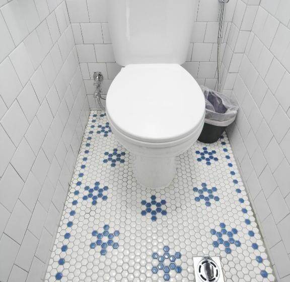 اتاق استاندارد با سرویس بهداشتی مشترک, With Inn Hostel