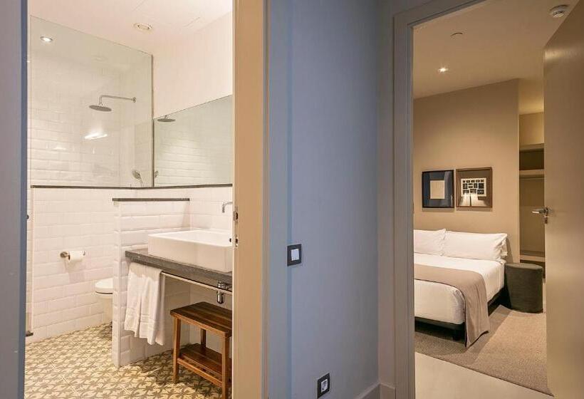 Семейный Номер, Uma Suites Pau Claris