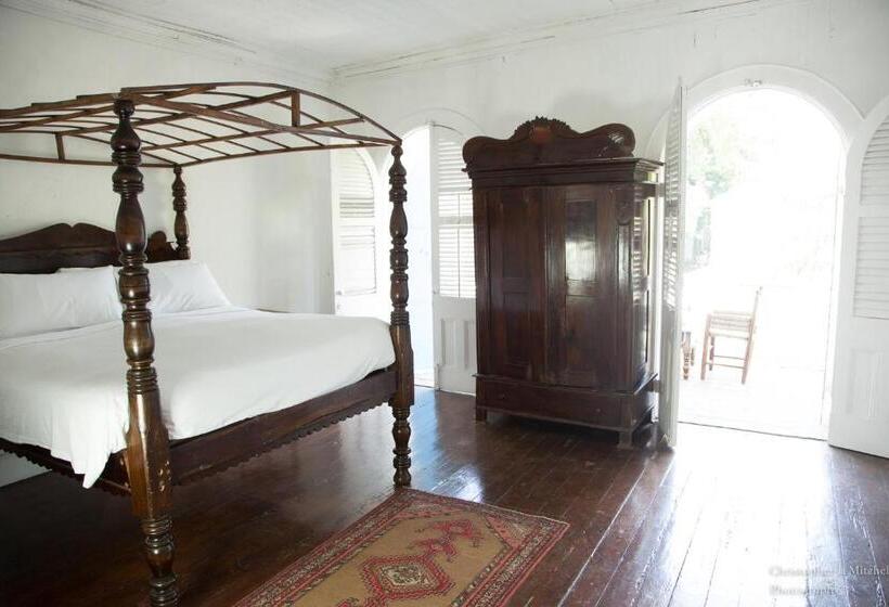 3 Bedroom Suite, Florita