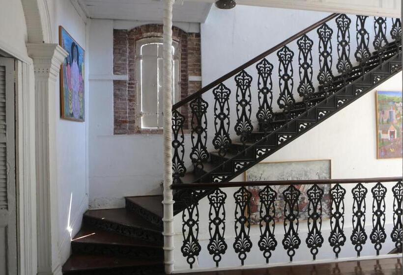 اتاق استاندارد, Florita