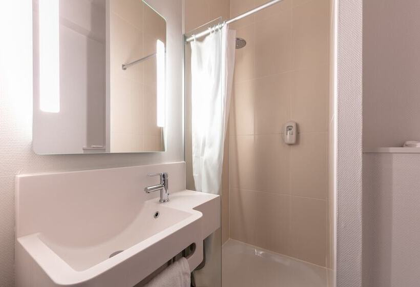 Четырехместный Номер Стандарт, B&b Hotel Toulouse Basso Cambo