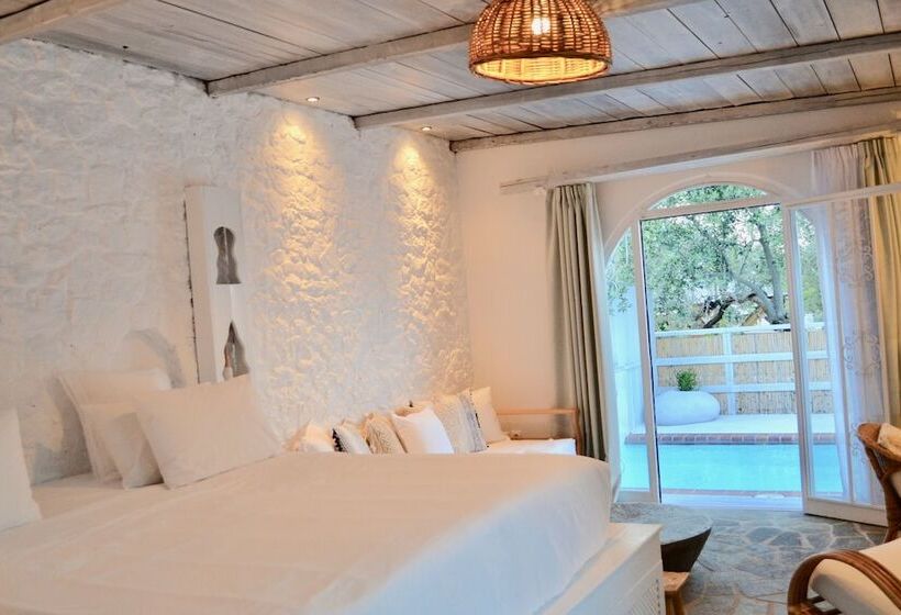 Люкс с Бассейном, Caesars Gardens Hotel & Spa   Adults Only