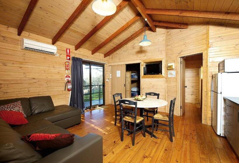 수피리어 코티지, Lakes And Craters Holiday Park
